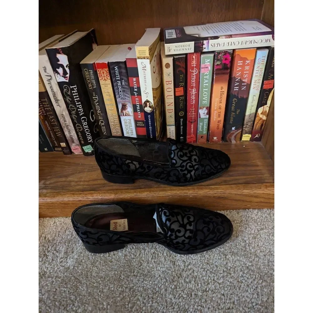 Red by Ramon tanza black velvet burnout loafers sz 9 made in Spain euc